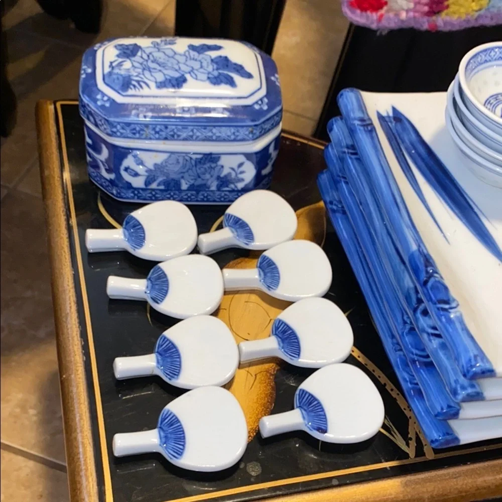 BX50 Vintage Oriental Blue and White Porcelain Dining Set